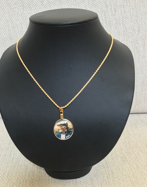 ROUND PENDANT