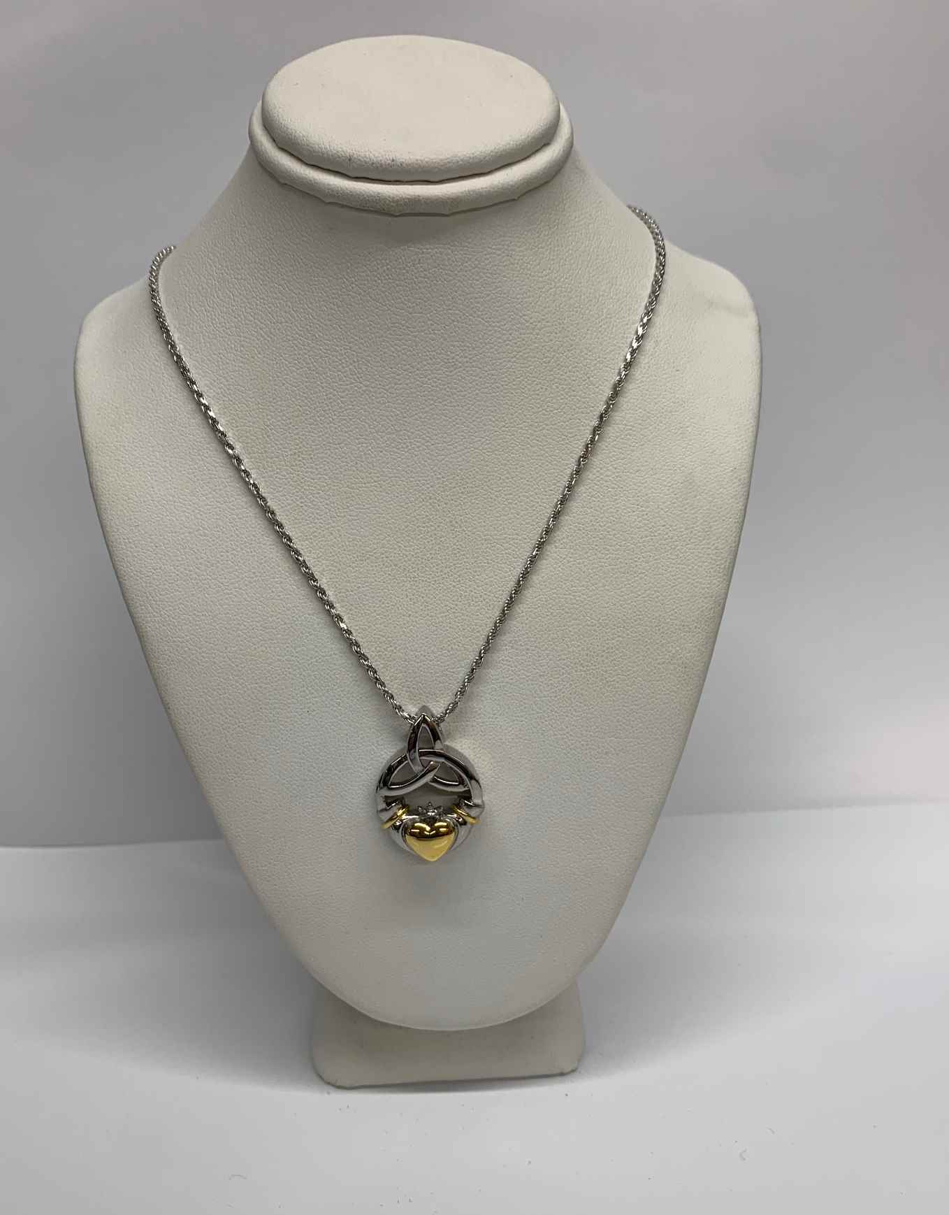 Cremation Pendant No 14 Celtic Knot